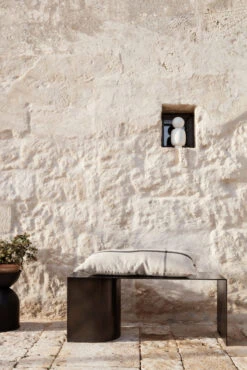 Ferm LIVING Hourglass Pot Klein Ø31 Cm 13 Ferm LIVING Hourglass Pot Klein Ø31 Cm -Ferm Living 36694 01 44 EnvironmentImage 4db1ef6e3f scaled