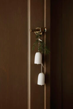 Ferm LIVING Bell Kersthanger Bel Ø4 Cm 2-pack 5 Ferm LIVING Bell Kersthanger Bel Ø4 Cm 2-pack -Ferm Living 505196 01 3 EnvironmentImage 426c91d0ea scaled