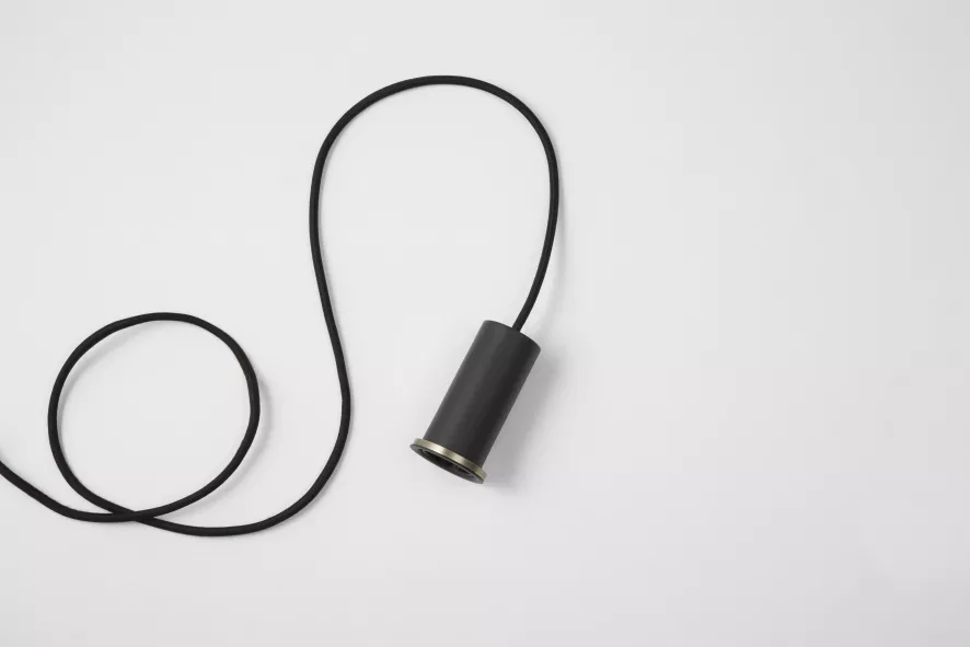 Ferm Living Angle Hanglamp Black Groot Lichtgrijs 4 Ferm Living Angle Hanglamp Black Groot Lichtgrijs - Afbeelding 4