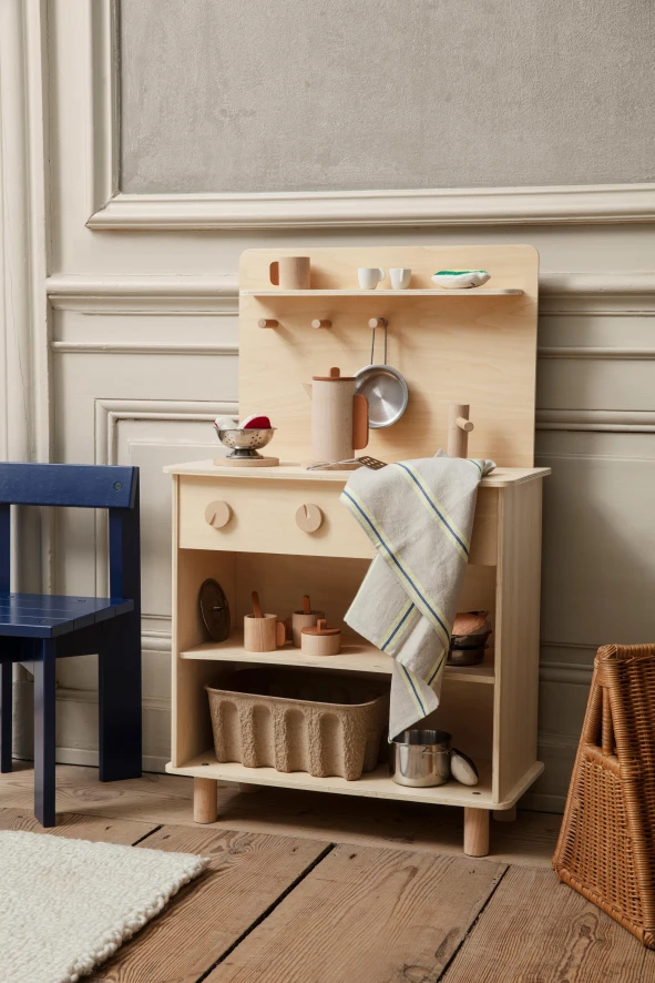 Ferm Living Ark Kinderstoel Oiled Ash 2 Ferm Living Ark Kinderstoel Oiled Ash - Afbeelding 2
