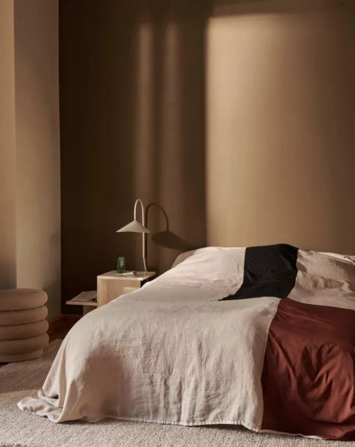 Ferm Living Arum Swivel Wandlamp Bronze 7 Ferm Living Arum Swivel Wandlamp Bronze - Afbeelding 7