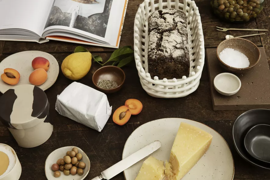 Ferm Living Ceramic Basket Opbergmand Oval Off White 4 Ferm Living Ceramic Basket Opbergmand Oval Off White - Afbeelding 4