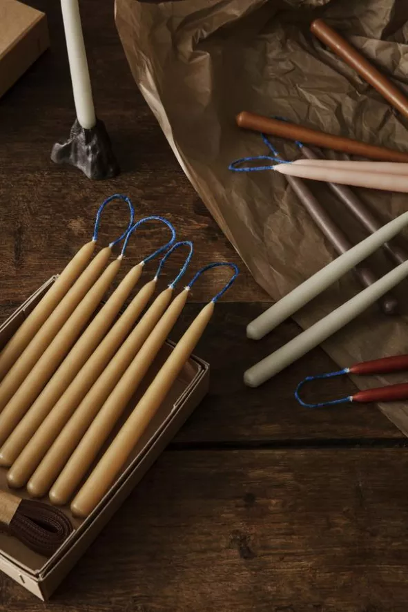 Ferm Living Dipped Kaars Set Van 8 Sage 7 Ferm Living Dipped Kaars Set Van 8 Sage - Afbeelding 7