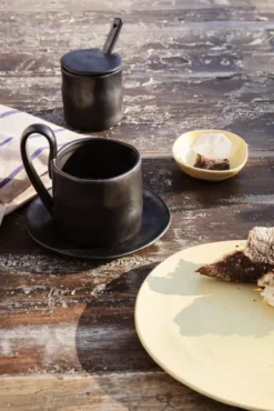 Ferm Living Flow Mok Off-white Speckle 19 Ferm Living Flow Mok Off-white Speckle -Ferm Living x886x886 ferm living flow bord small7.jpg.pagespeed.ic .2HXK1n6SWT