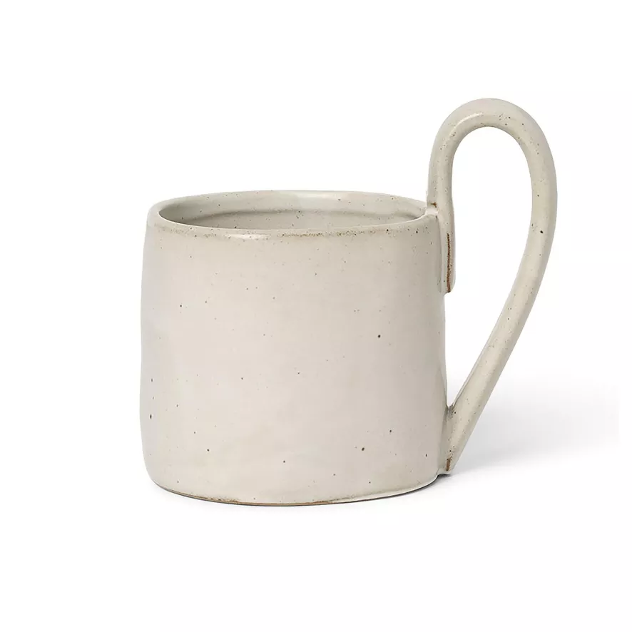 Ferm Living Flow Mok Off-white Speckle 1 Ferm Living Flow Mok Off-white Speckle