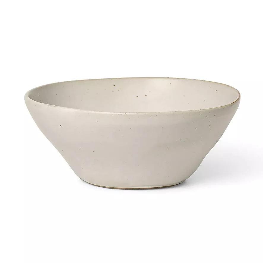 Ferm Living Flow Schaal Medium Ø14.5 Off-white Speckle 1 Ferm Living Flow Schaal Medium Ø14.5 Off-white Speckle