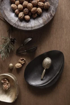 Ferm Living Forest Notenkraker Messing Zwart -Ferm Living x886x886 ferm living forest notenkraker2.jpg.pagespeed.ic .3Ke6Hj9raZ