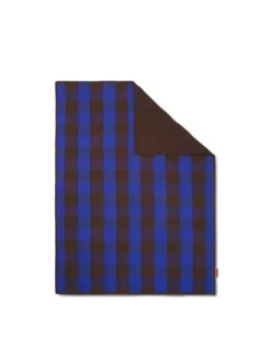 Ferm Living Grand Quilted Plaid 170x120 Chocolate/Bright Blue -Ferm Living x886x886 ferm living grand quilted plaid2.jpg.pagespeed.ic .7dK te3Ooh