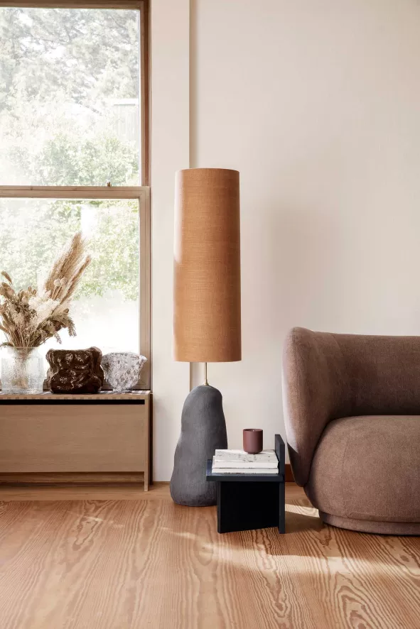 Ferm Living Hebe Vloerlamp Large Wit Met Naturel Kap 2 Ferm Living Hebe Vloerlamp Large Wit Met Naturel Kap - Afbeelding 2