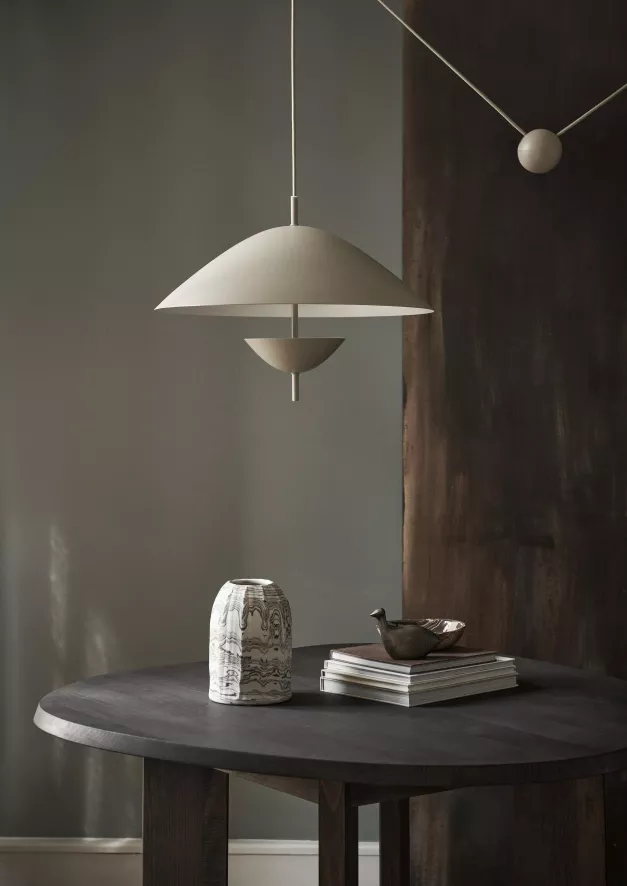 Ferm Living Lod Hanglamp Ø50 Blackened Iron 3 Ferm Living Lod Hanglamp Ø50 Blackened Iron - Afbeelding 3