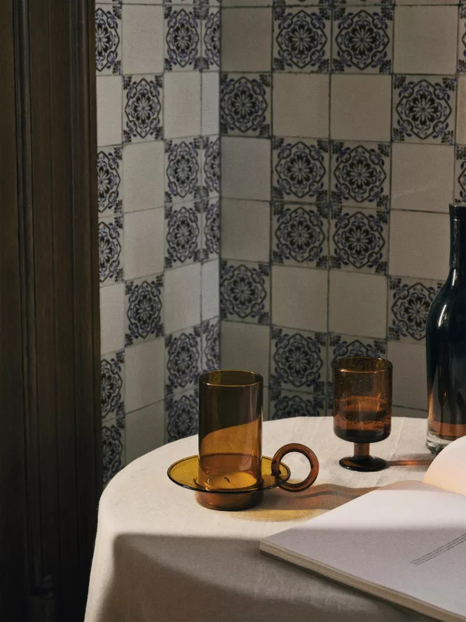 Ferm Living Luce Waxinelichthouder Amber 3 Ferm Living Luce Waxinelichthouder Amber - Afbeelding 3