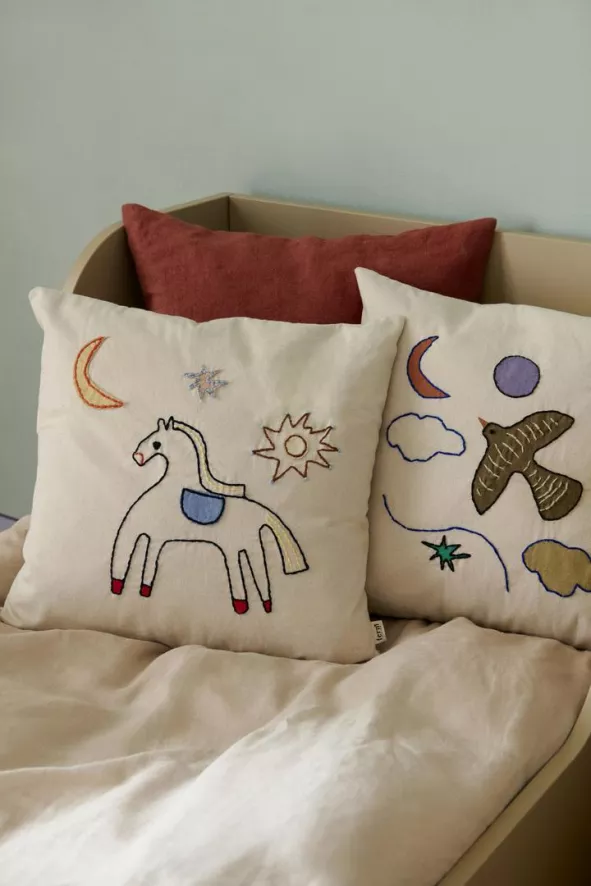 Ferm Living Naive Kussen 40x40 Horse 2 Ferm Living Naive Kussen 40x40 Horse - Afbeelding 2