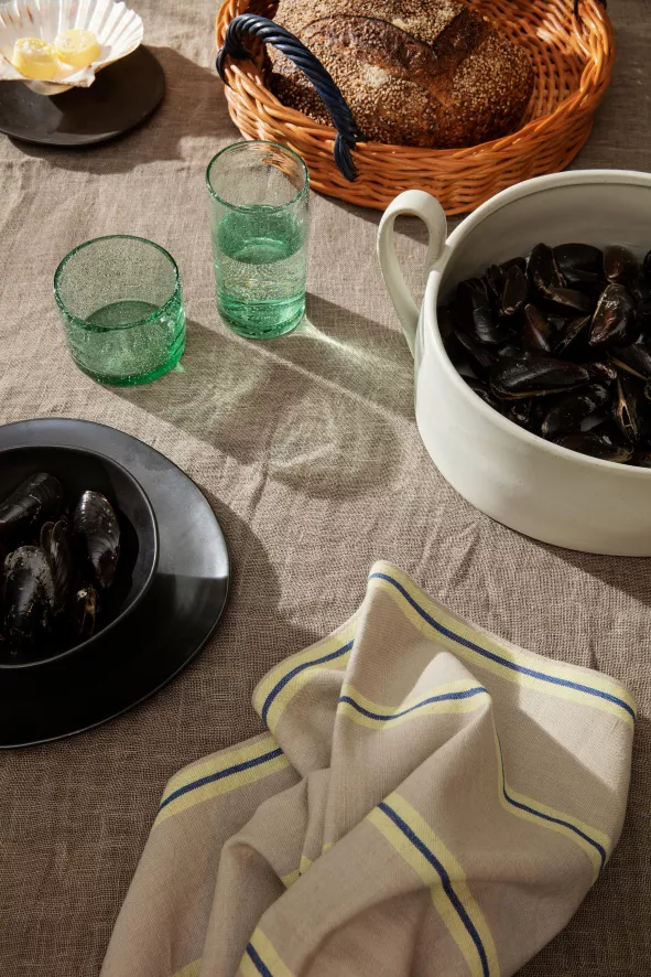 Ferm Living Oli Waterglas Low Amber 2 Ferm Living Oli Waterglas Low Amber - Afbeelding 2