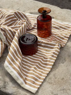 Ferm Living Oli Wijnglas Amber 22 Ferm Living Oli Wijnglas Amber -Ferm Living x886x886 ferm living oli wijnglas5.jpg.pagespeed.ic .EGITNa54km 1