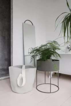 Ferm Living Plant Box Plantenbak Ø40 Lichtgrijs -Ferm Living x886x886 ferm living plant box plantenbak rond21.jpg.pagespeed.ic .TJpr BRgFe 2