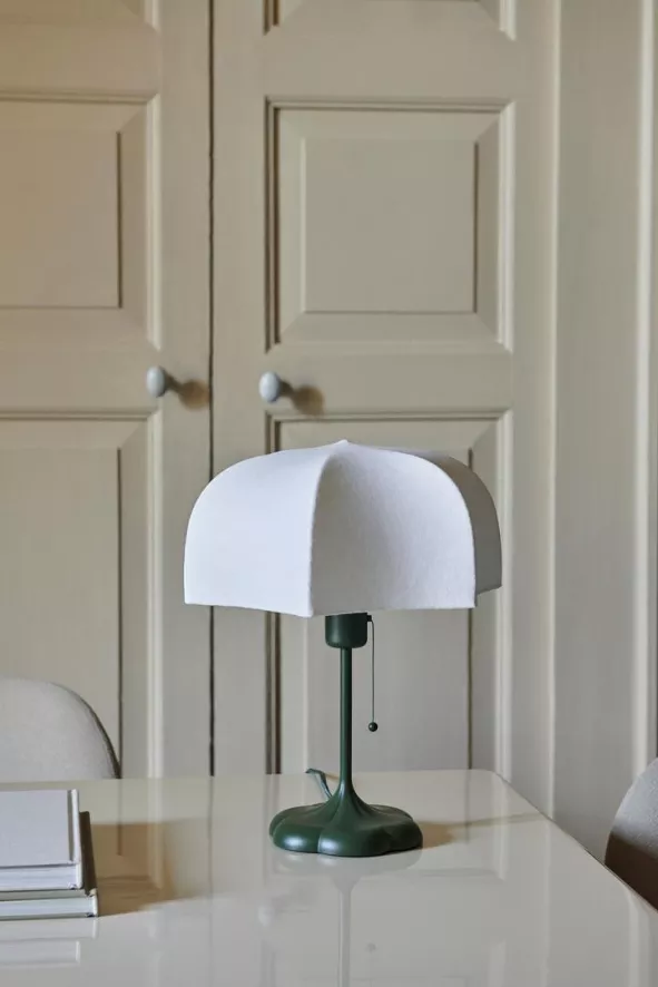 Ferm Living Poem Tafellamp White/grass Green 6 Ferm Living Poem Tafellamp White/grass Green - Afbeelding 6