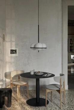 Ferm Living Pond Eetkamertafel Ø88 Black -Ferm Living x886x886 ferm living pond eetkamertafel 88x96 black1.jpg.pagespeed.ic .Po7lwSgjBw