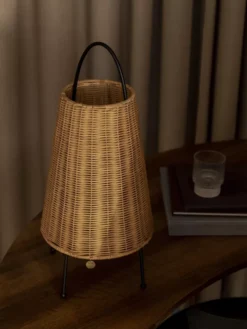 Ferm Living Porti Braided Tafellamp LED -Ferm Living x886x886 ferm living porti braided tafellamp5.jpg.pagespeed.ic .j3rrBDFRnC