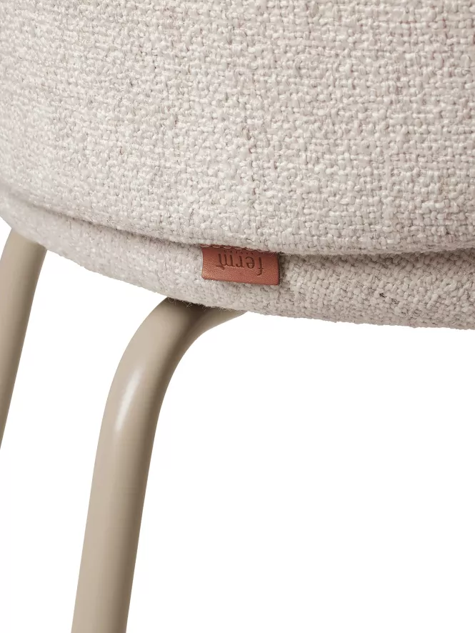 Ferm Living Rico Eetkamerstoel Met Cashmere Onderstel Bouclé Off-white 5 Ferm Living Rico Eetkamerstoel Met Cashmere Onderstel Bouclé Off-white - Afbeelding 5