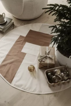 Ferm Living Twirl Ornaments Kerstballen Set Van 4 Medium -Ferm Living x886x886 ferm living tonal christmas plaid1.jpg.pagespeed.ic .PTmTWxXVSS