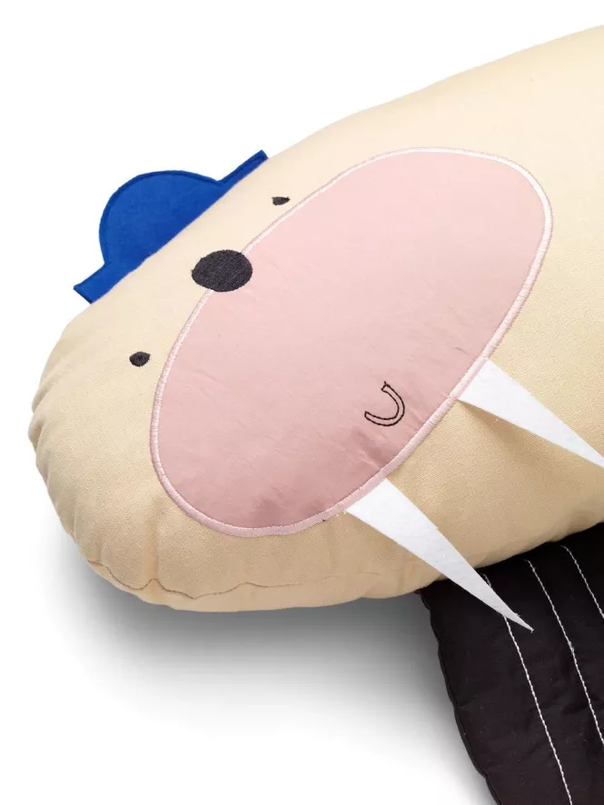 Ferm Living Walrus Kussen Sand 2 Ferm Living Walrus Kussen Sand - Afbeelding 2