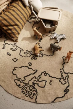 Ferm Living World Jute Vloerkleed Large -Ferm Living x886x886 ferm living world jute vloerkleed large2.jpg.pagespeed.ic .A5aO1w0E4c